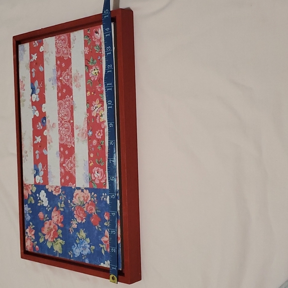 USA Flag Inspired Wall Decor - Picture 2 of 6